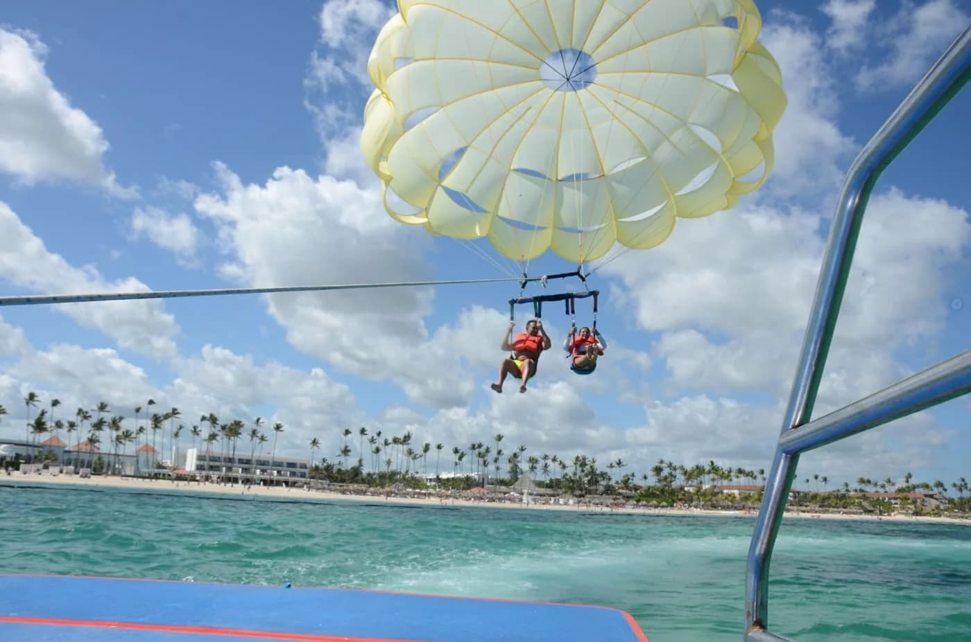 Parasailing en Punta Cana: vistas del Caribe 5